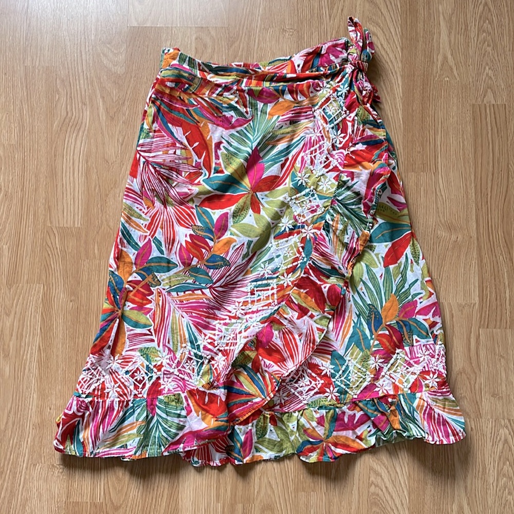 Beautiful tropical ruffle skirt